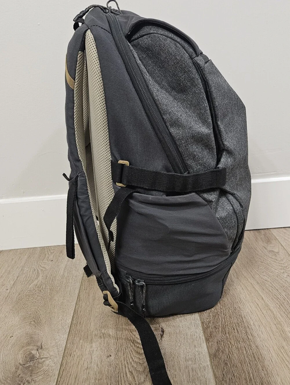 QUECHUA/Decatlon Arpenaz 500 30L insulated hiking backpack - Ice grey